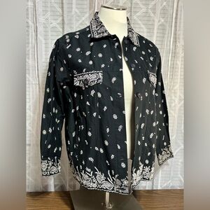 Quacker Factory 1X Black/White Sparkle Paisley Denim Shirt 2 pockets 28”L24”p2p